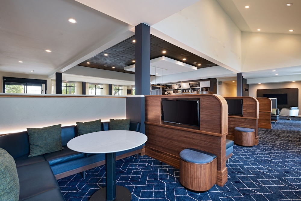 Courtyard by Marriott Dallas Richardson at Spring Valley 36/46