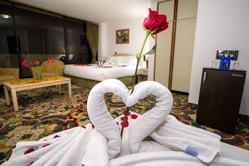 Stanford Suites 39/69