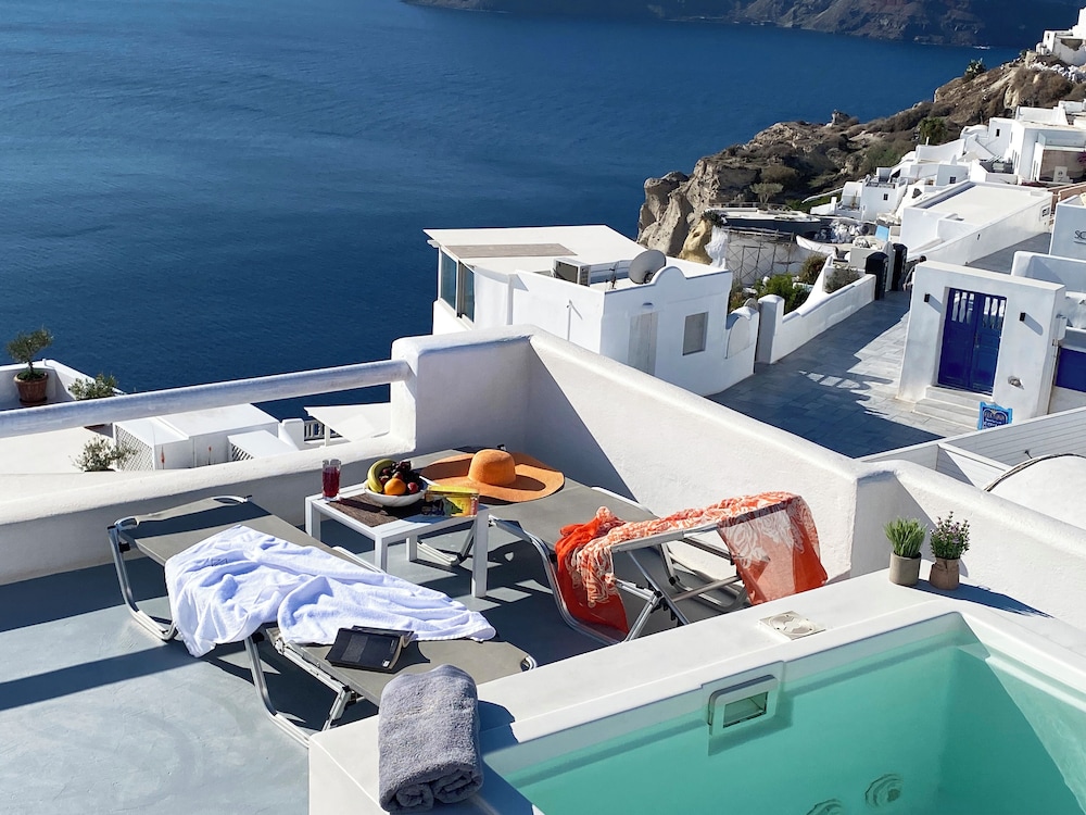 Diamond Luxury Suites 5/50