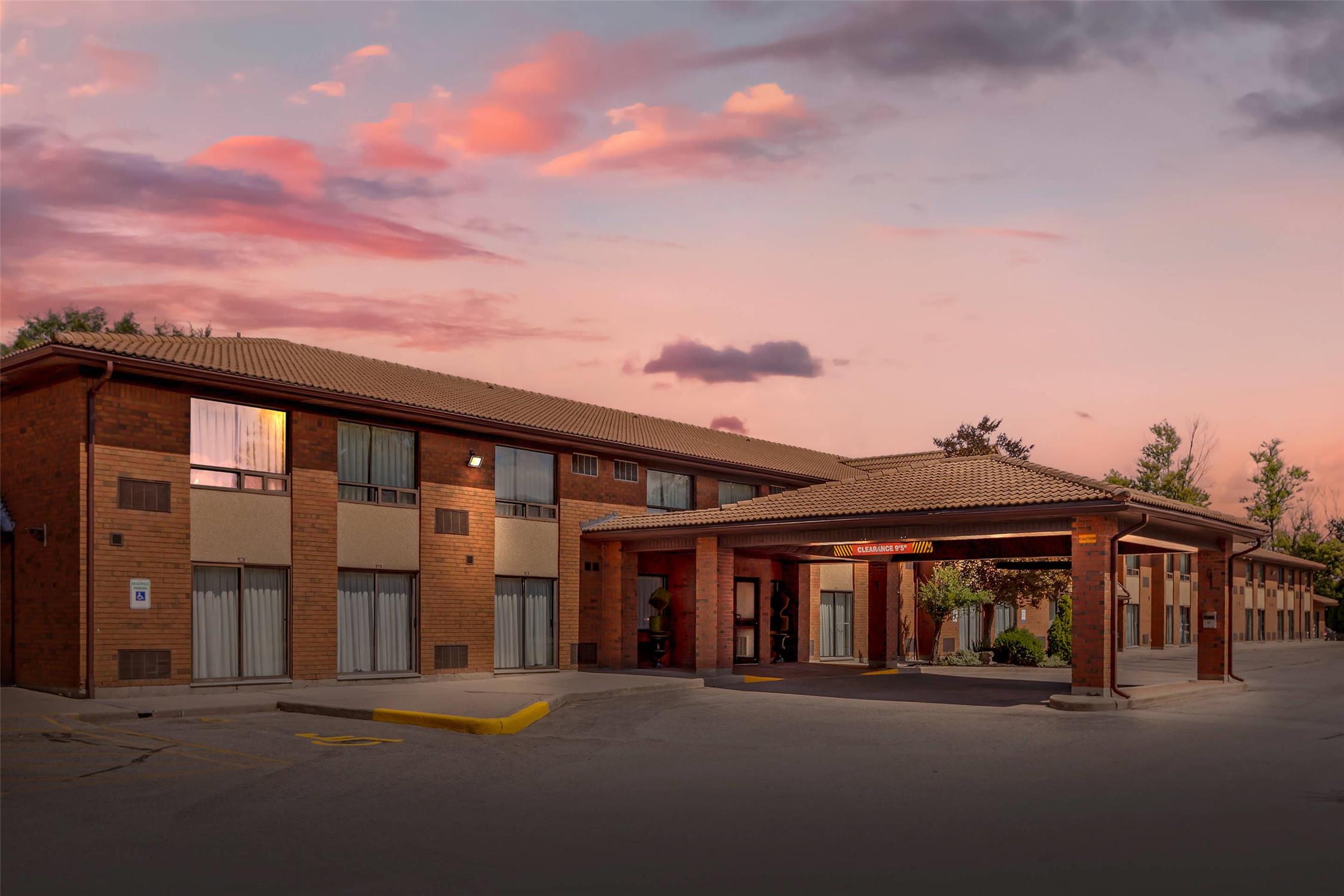 Comfort Inn Brantford 1/29