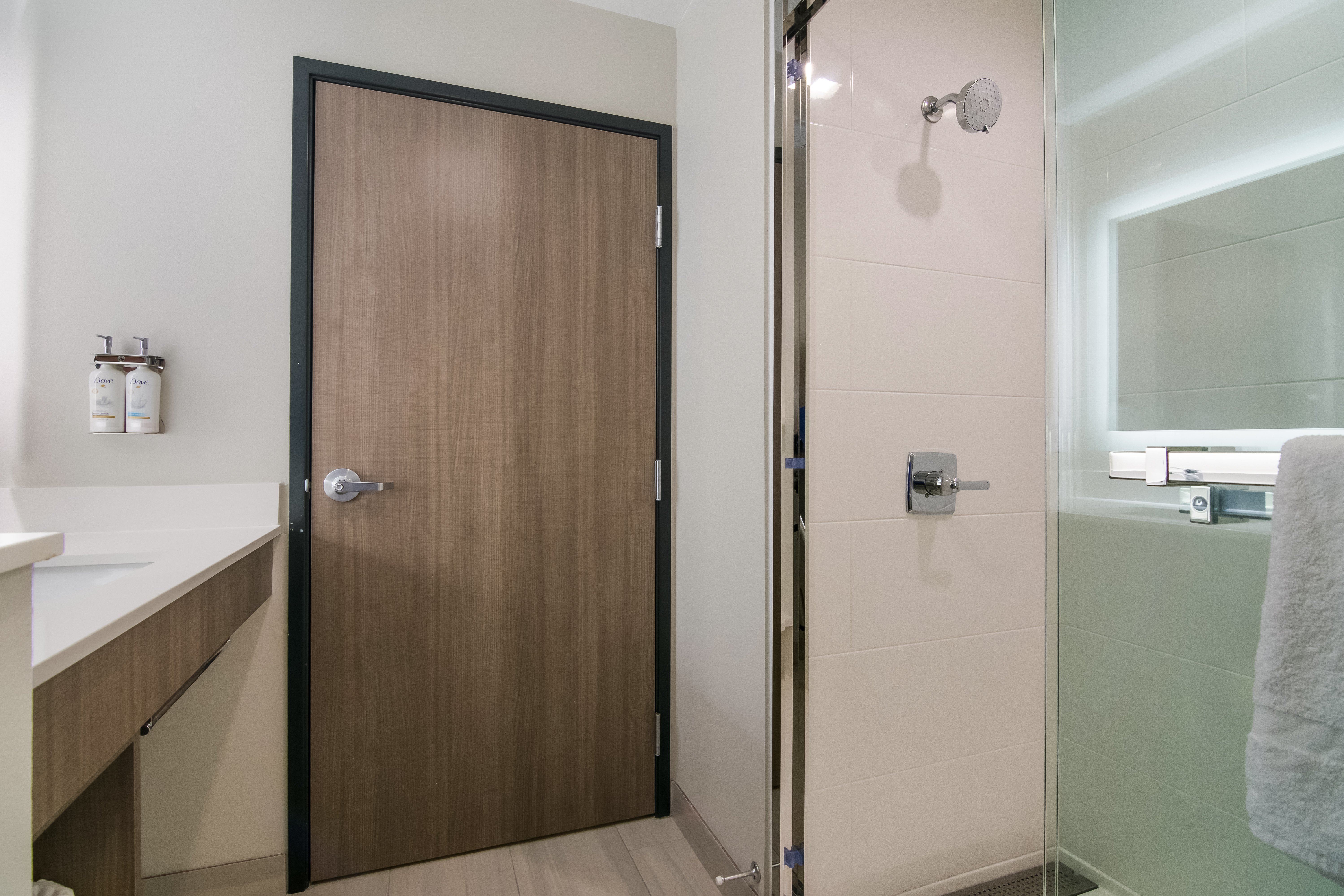 Holiday Inn Express & Suites Springdale - Fayetteville Area 57/58