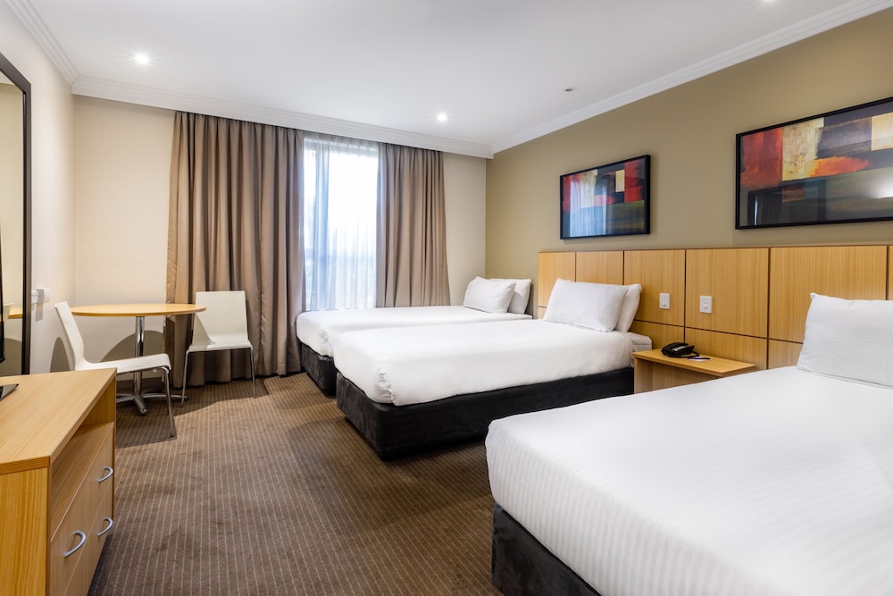 Mercure Sydney Macquarie Park 24/64