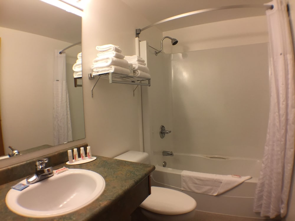 Super 8 By Wyndham Kenora 15/31