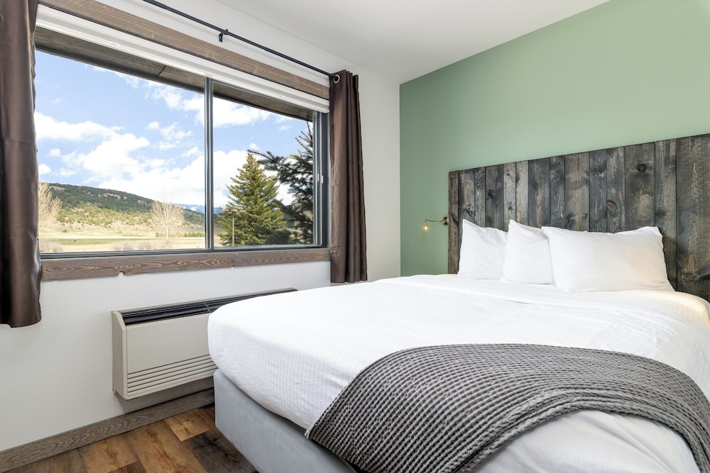 Ridgway-Ouray Lodge and Suites 6/51