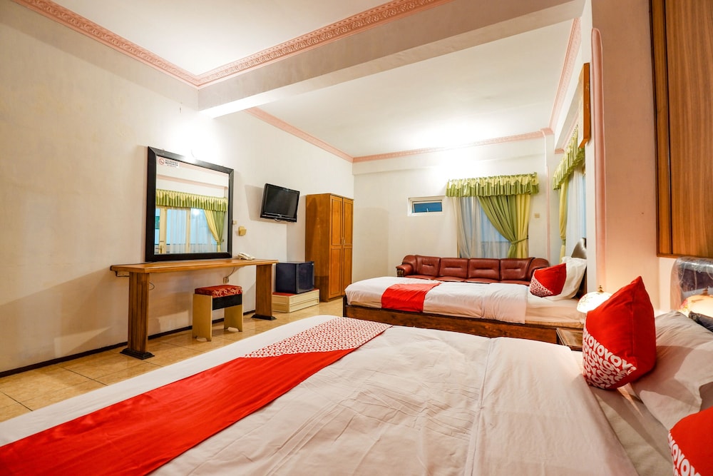 OYO 2855 Sartika Hotel Pati 29/42