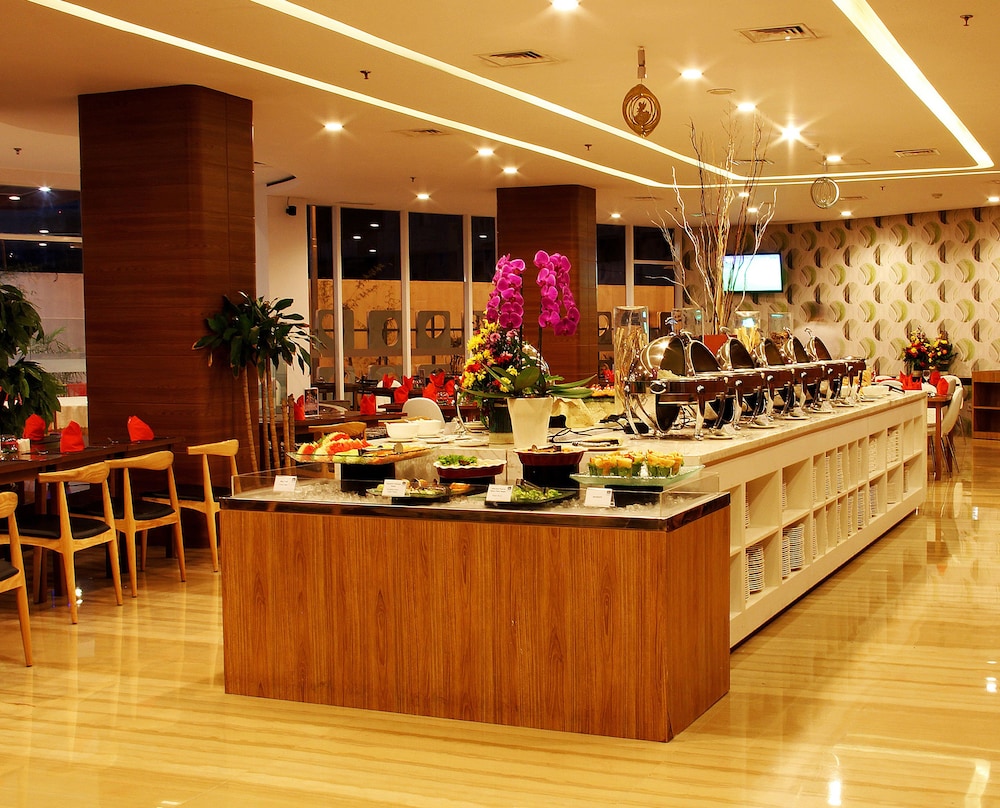 Hariston Hotel And Suites 5/53