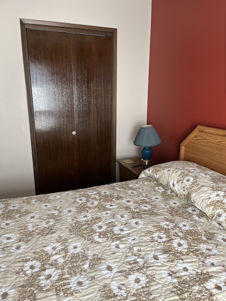 Cozy Nest B&B 6/25