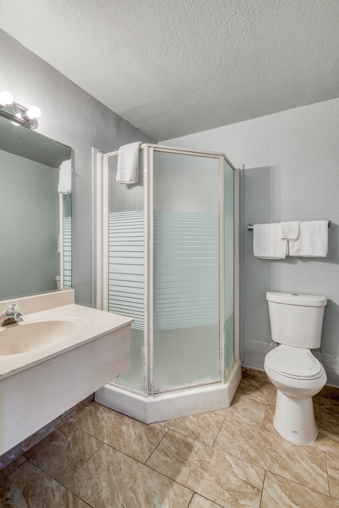 OYO Hotel Houston Southwest I-69 35/48