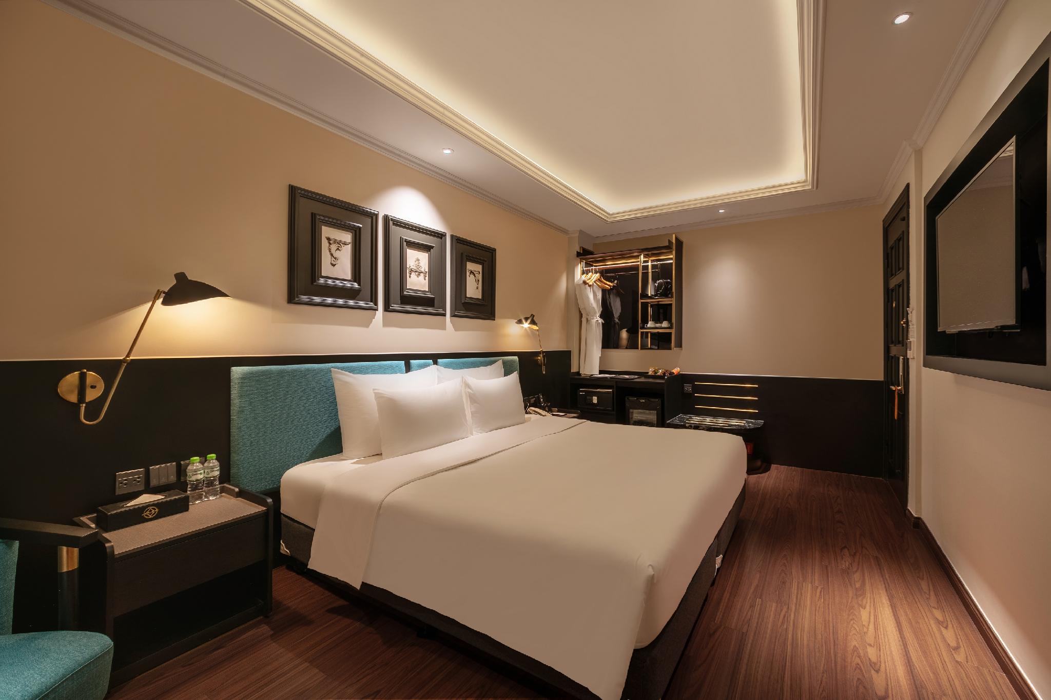 Superior, Double Bed, No Window
