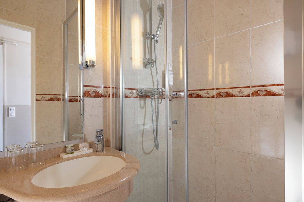 Hotel le Clement 46/50