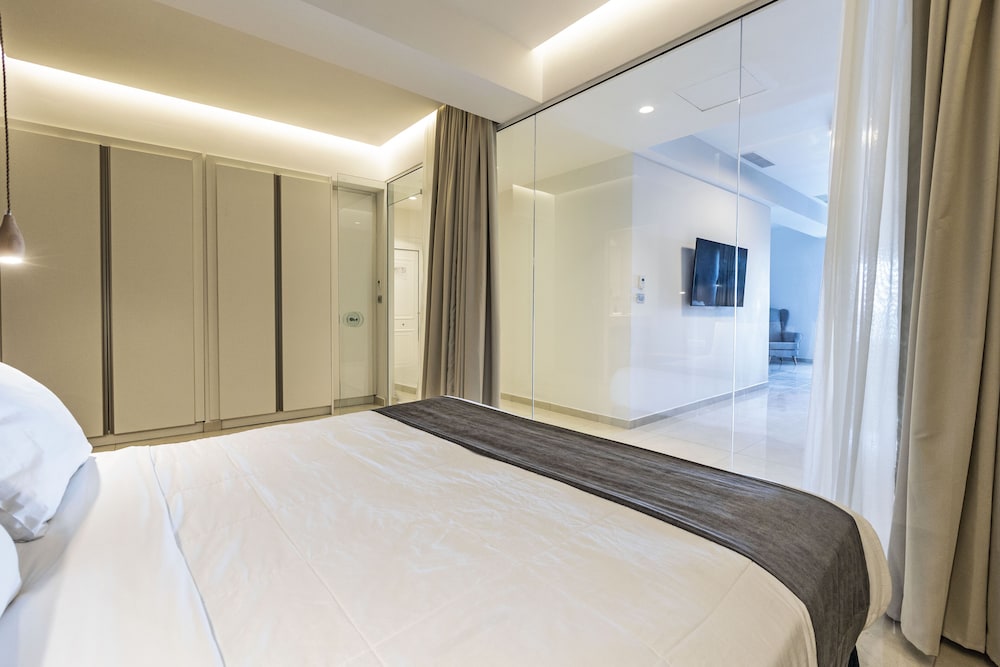 جناح عائلي بسرير كوين مع أريكة، Ray Hotel Corfu 3/3