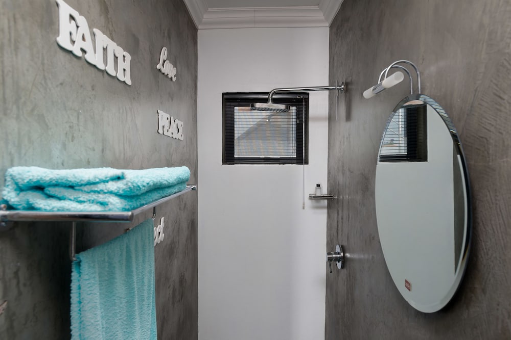 Stay at Friends (Guest house) 24/50
