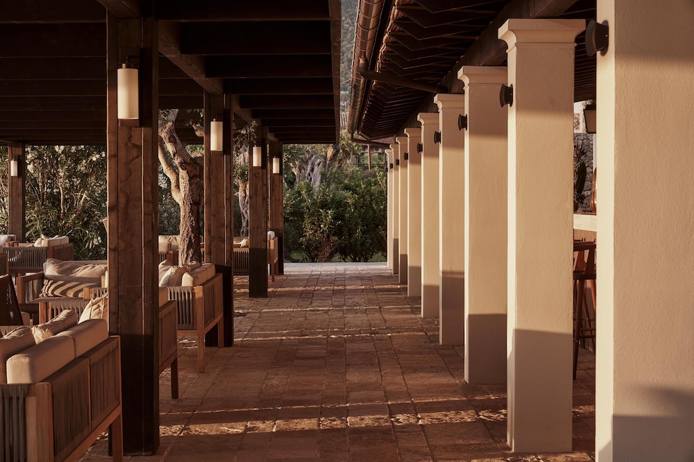 The Olivar Suites 48/50