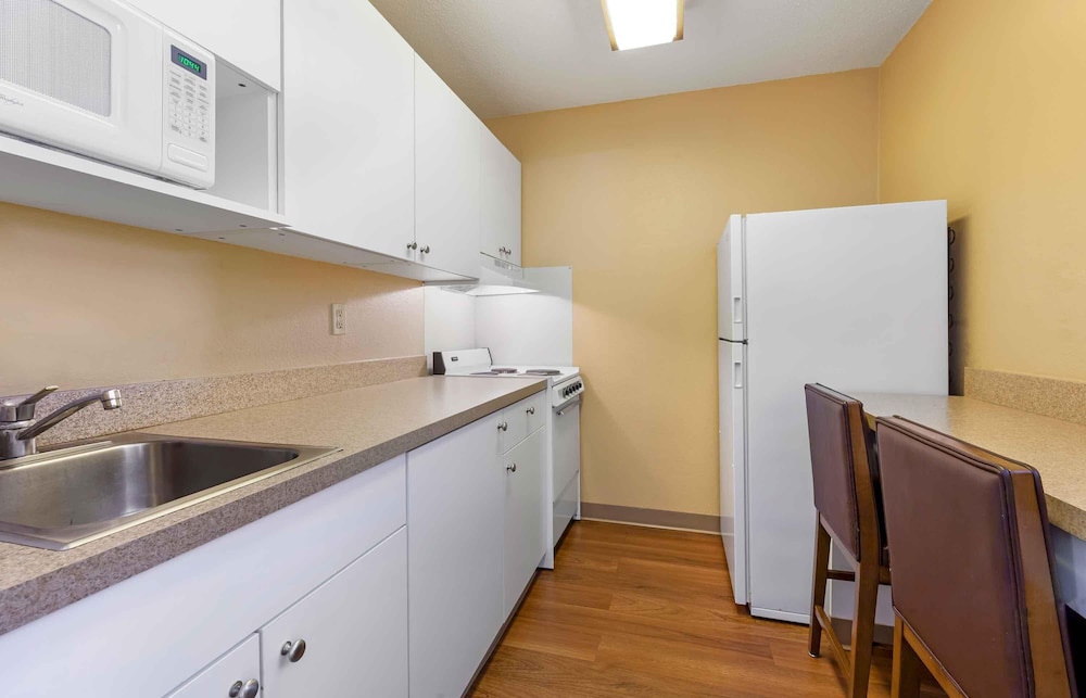Extended Stay America - Madison - Old Sauk Rd. 9/48