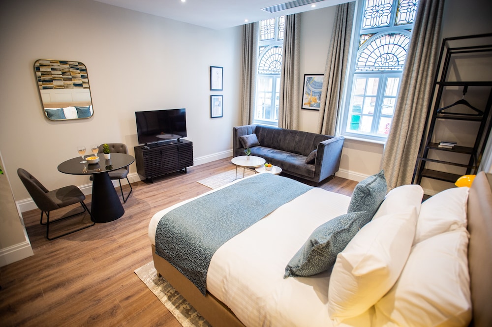 Deluxe, Studio, King Bed