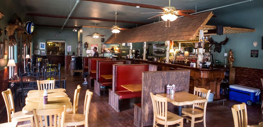 The Pines Inn Lake Placid 30/41