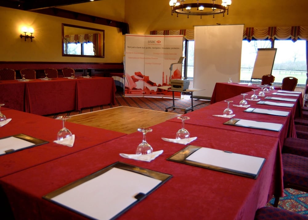 Oak Farm Hotel 29/40