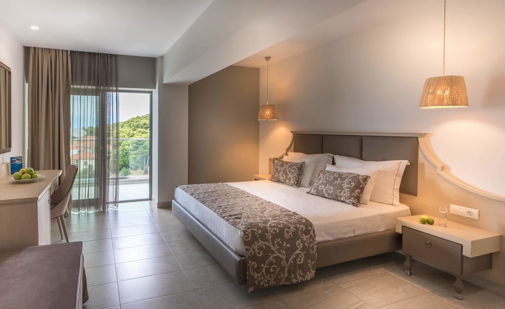 SUPERIOR, DOUBLE BED