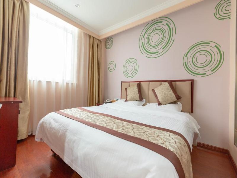 GreenTree Inn ZhenJiang Jurong New Bus Station Express Hotel 20/43