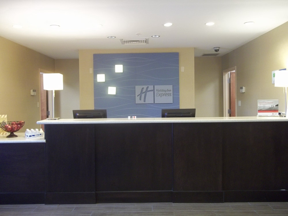 Holiday Inn Express Hotel & Suites Winchester 7/50