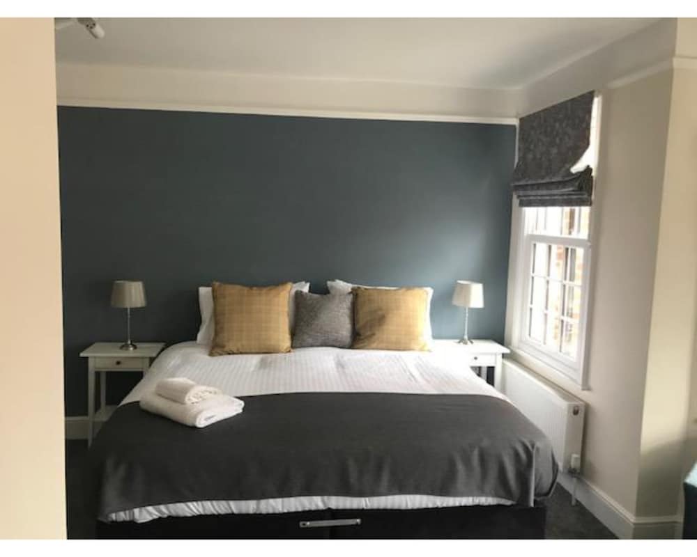 Oyo Iffley Town House (Ex. Iffley Town House) 9/28
