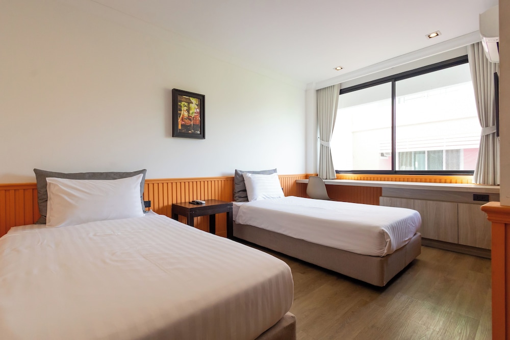 SUPERIOR, TWIN BEDS