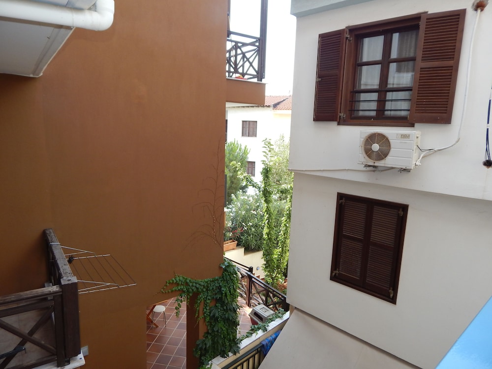Kripis Studios Thessaloniki 6/50