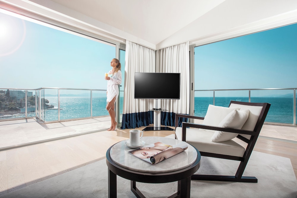 Charisma de Luxe Hotel 43/50