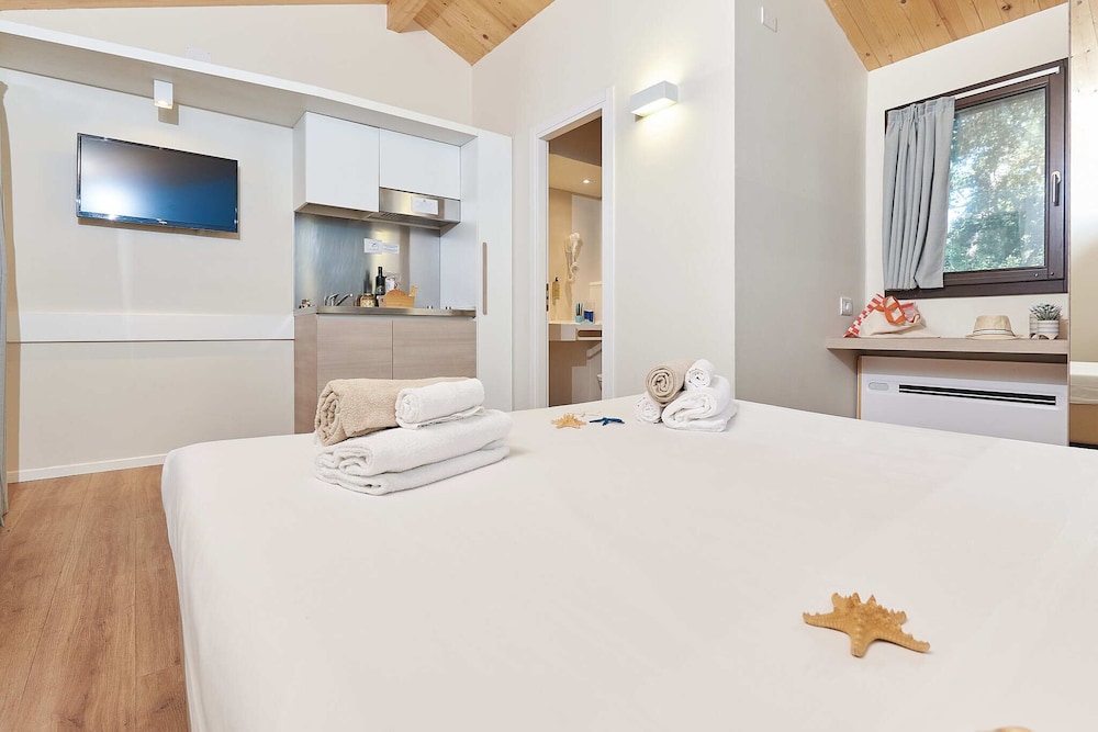 PARADU TUSCANY ECORESORT 28/86