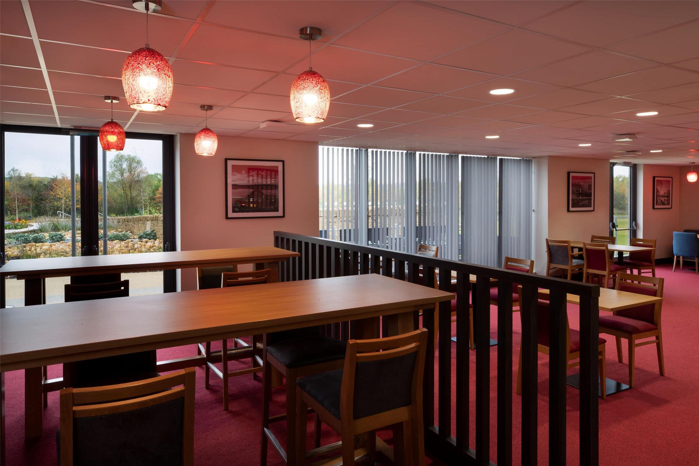 Ramada by Wyndham Leeds East 32/47