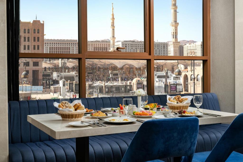 شركة واجهة طيبة الفندقية(Taiba Front Hotel Ex Elaf Al Majeedi) 42/50