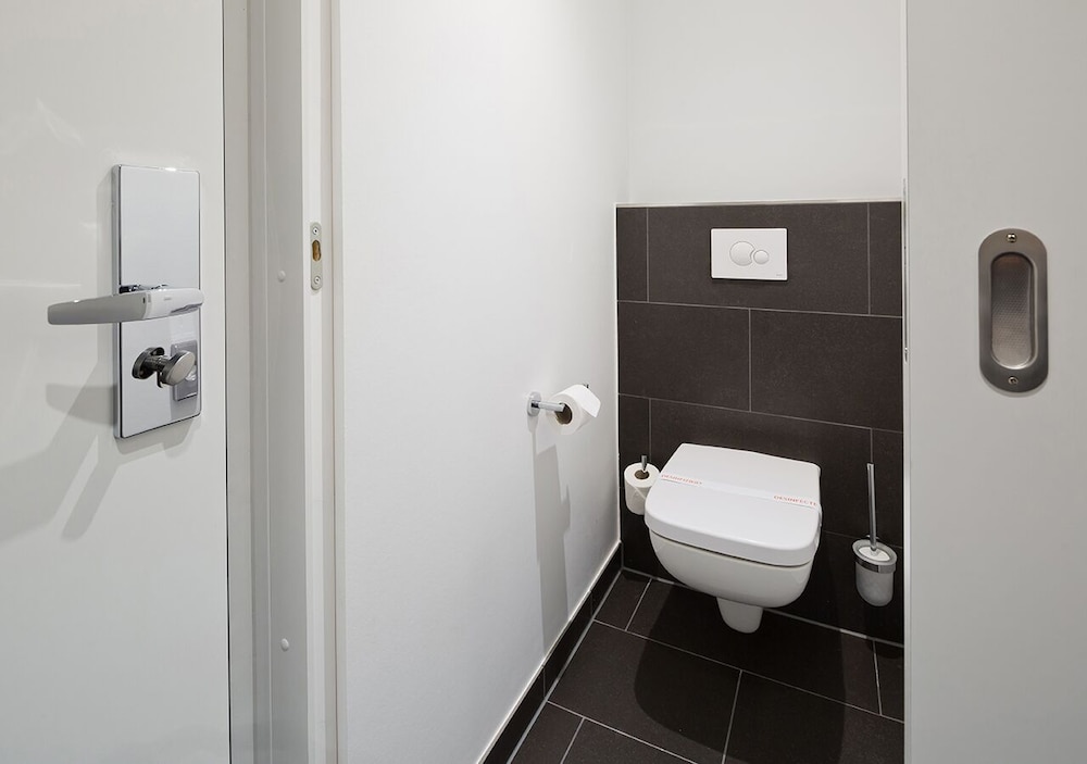 B B Hotel Munchen Olympiapark 24/45