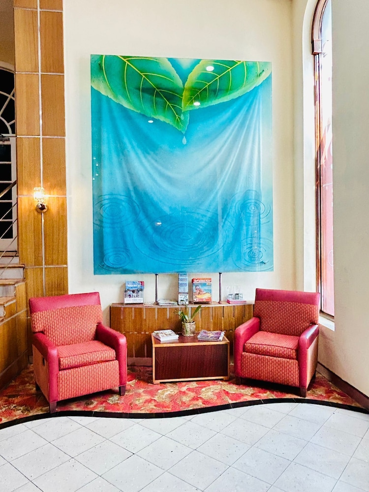 Ponce De Leon Hotel 32/50