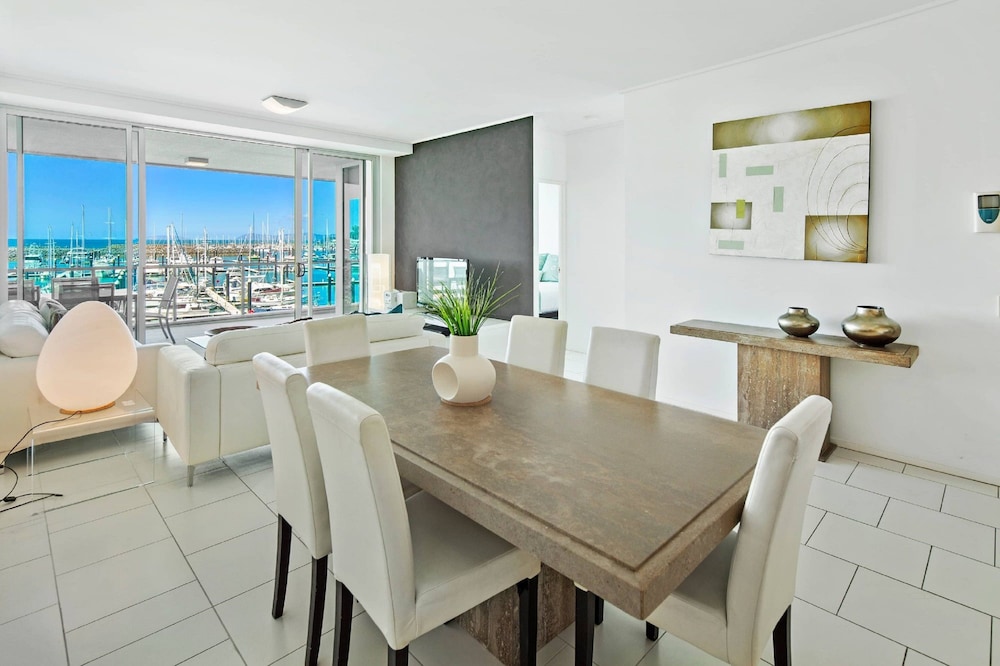 Peninsula Airlie Beach 39/50