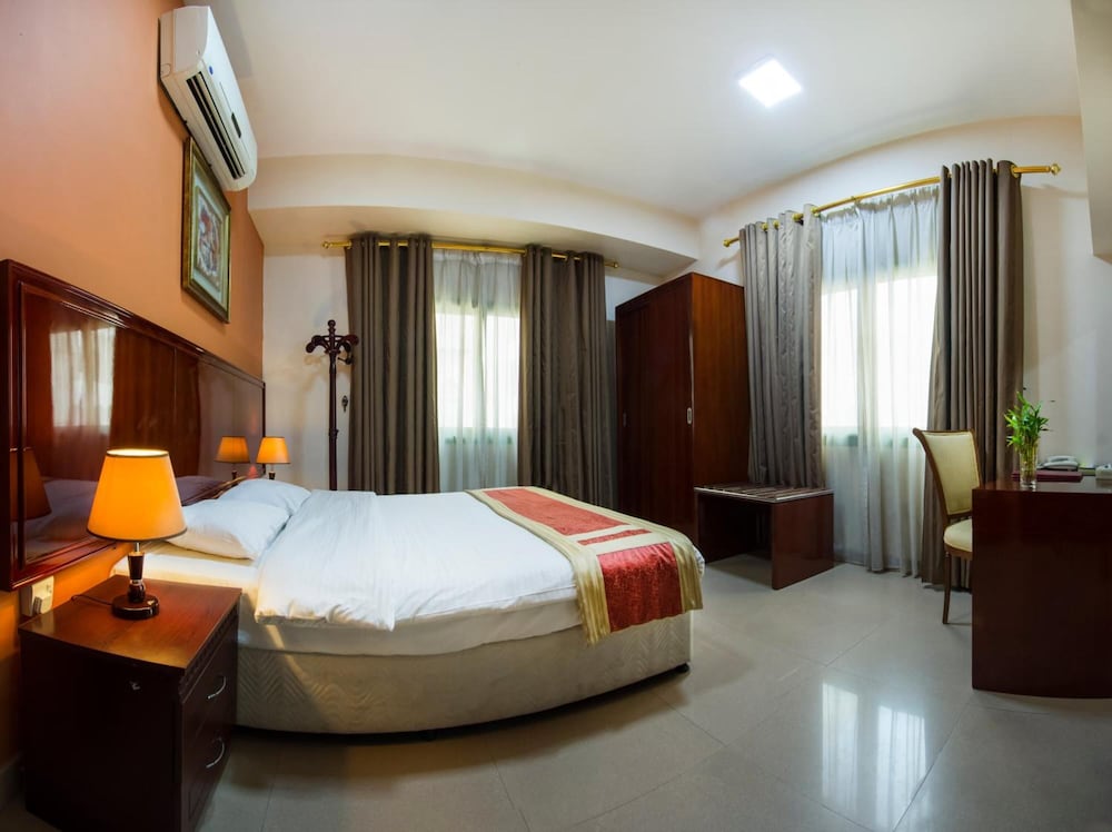 Safeer Plaza Hotel 6/50