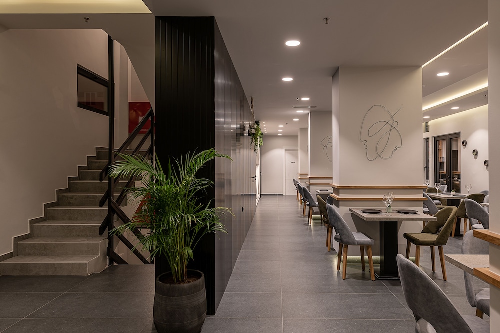 Morum City Hotel 47/61