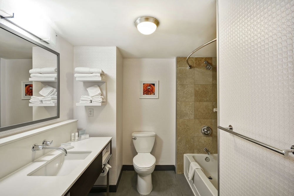 Hampton Inn & Suites Columbus Easton Area 21/49