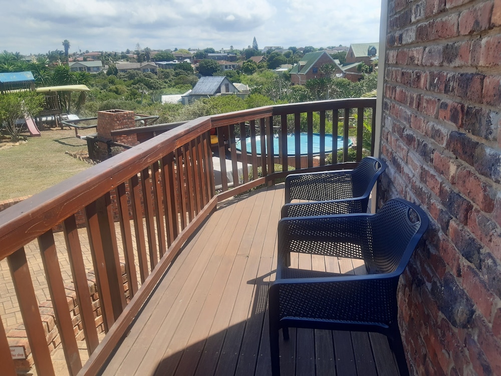 Dolphin View Guesthouse 4/50