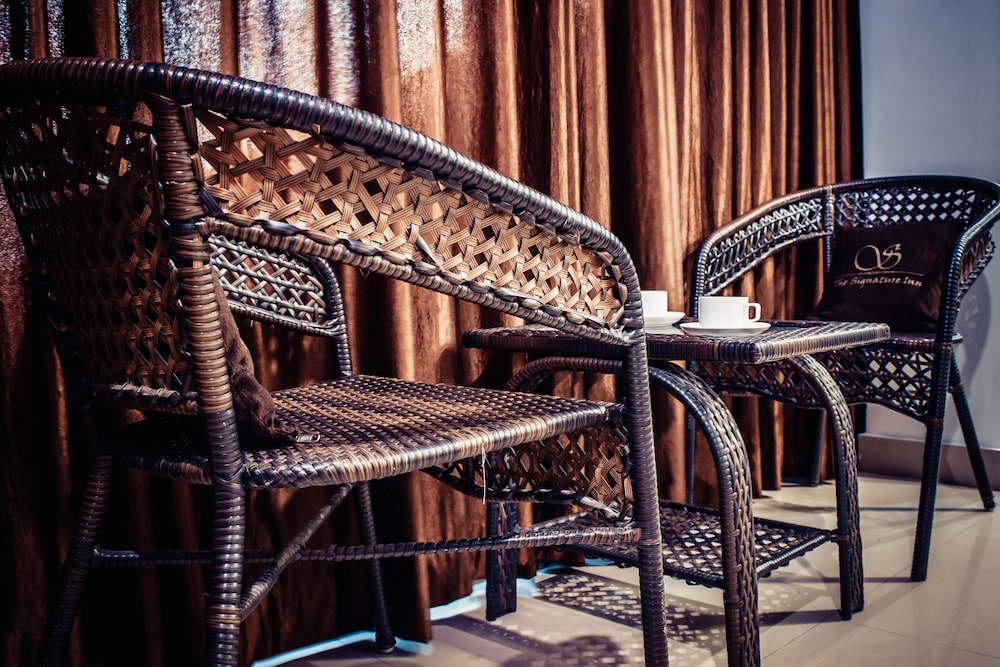The Signature Inn Hotel 15/20