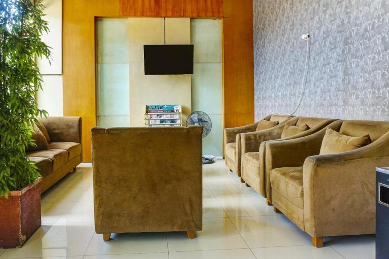 Hotel O near Mall Panakukang formerly Rika Hotel Makassar 24/30