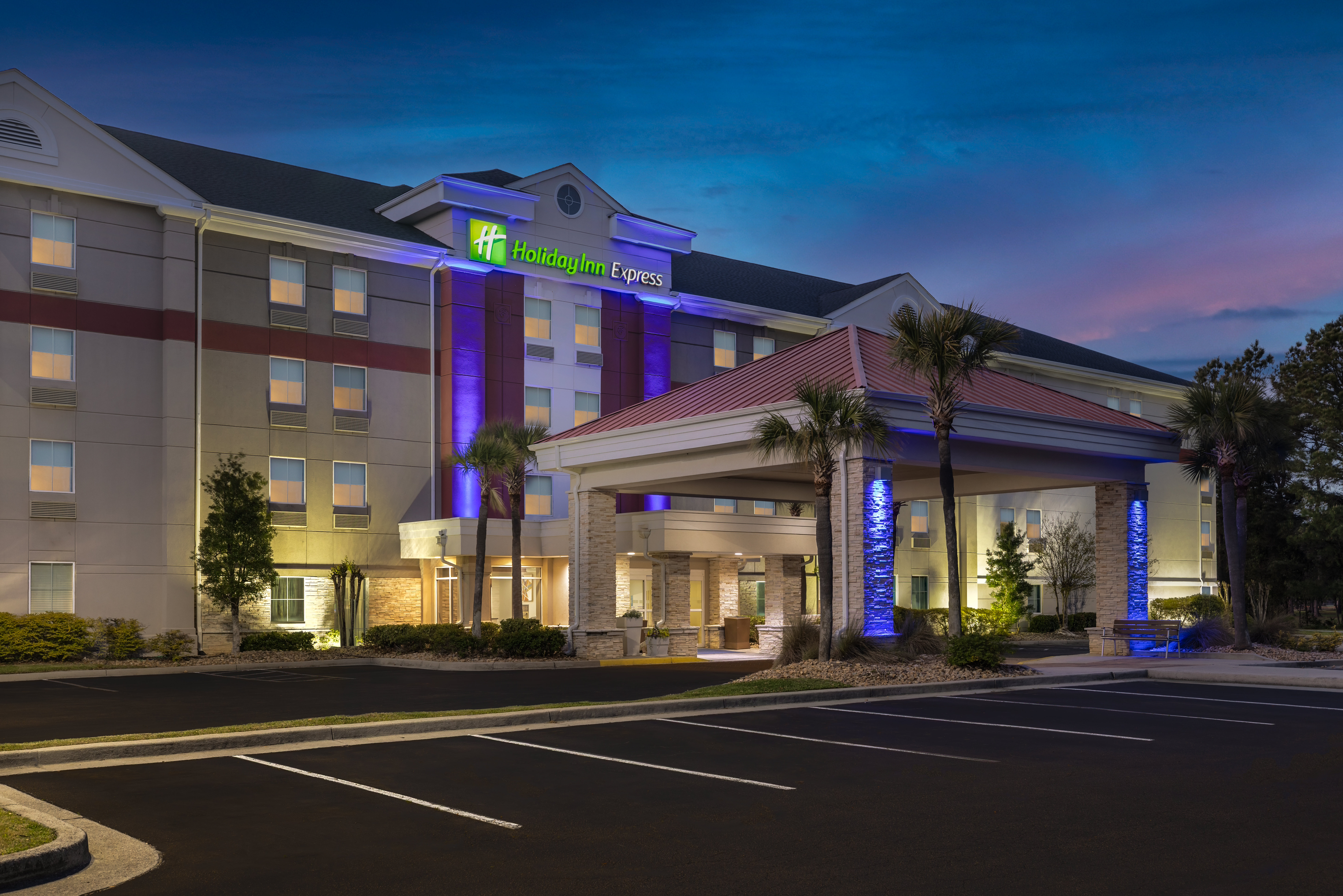 Holiday Inn Express Myrtle Beach-Broadway at the Beach 47/56