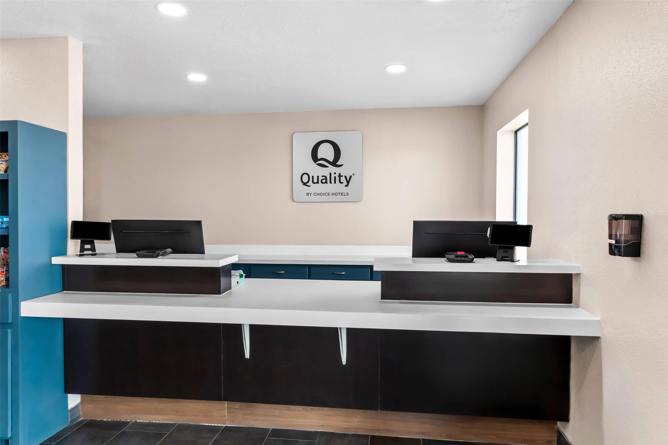 Quality Inn & Suites Port Lavaca Near Lighthouse Beach 7/33