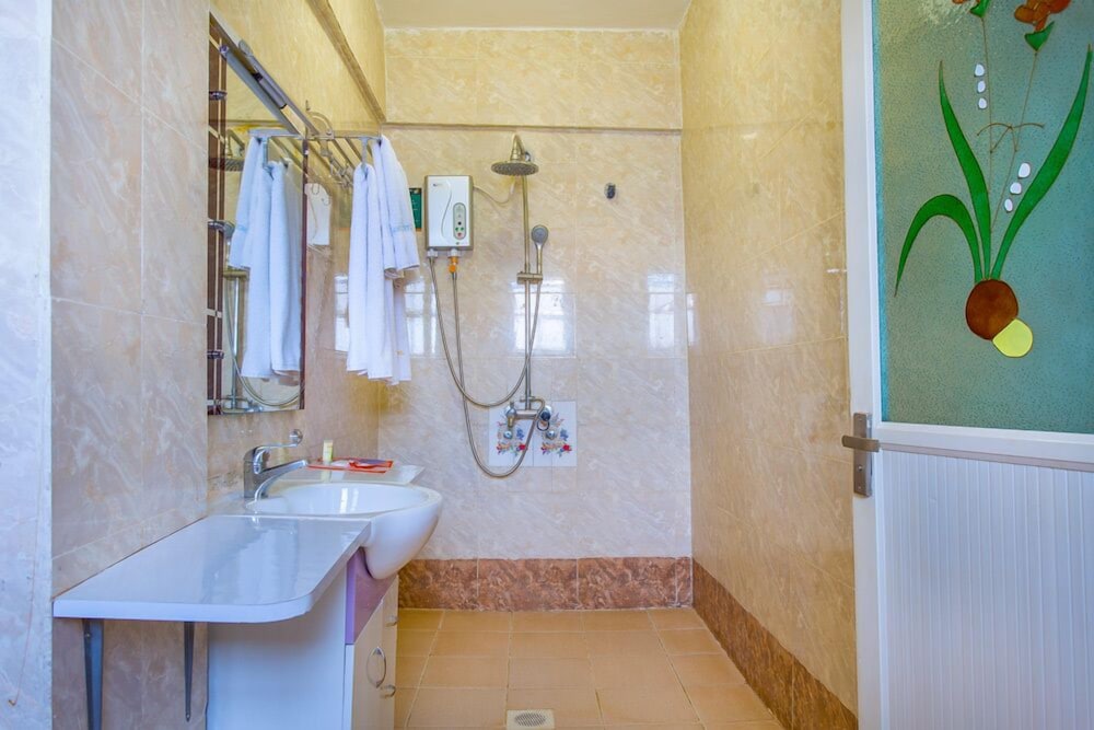Hotel Nokras Muranga 53/55