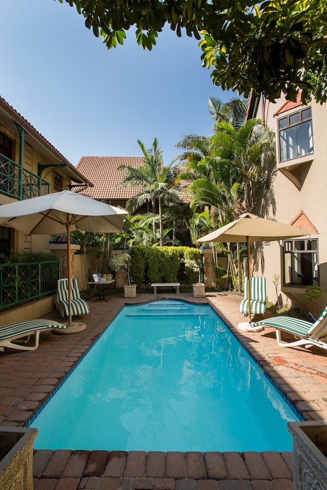 Court Classique Suite Hotel 42/50