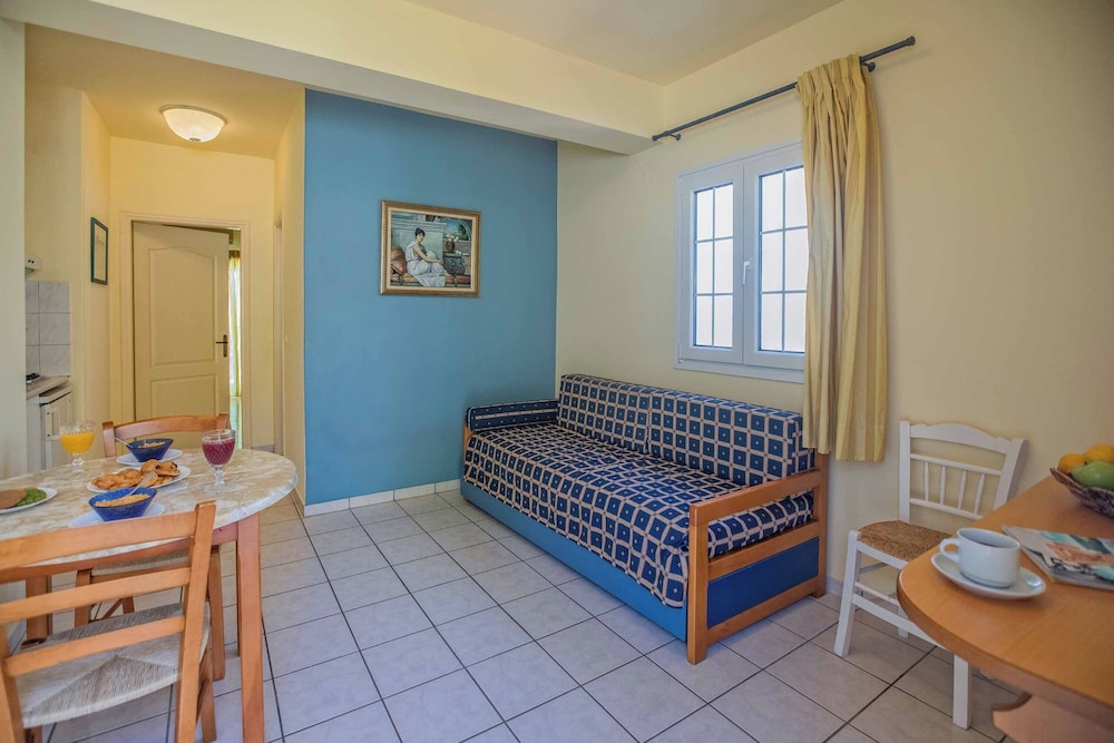 Garbis Villas 31/50