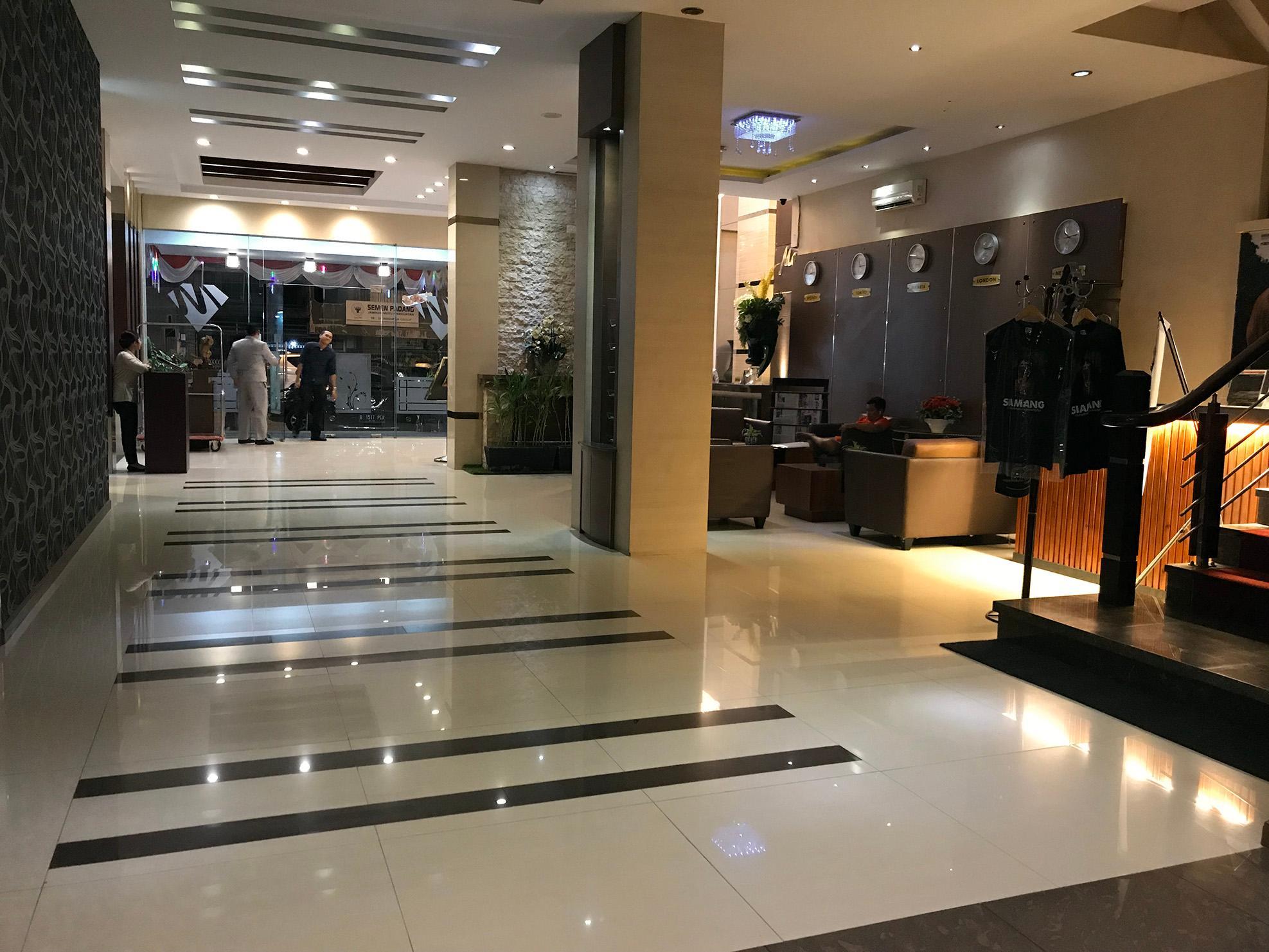 Mega Permata Hotel 8/39