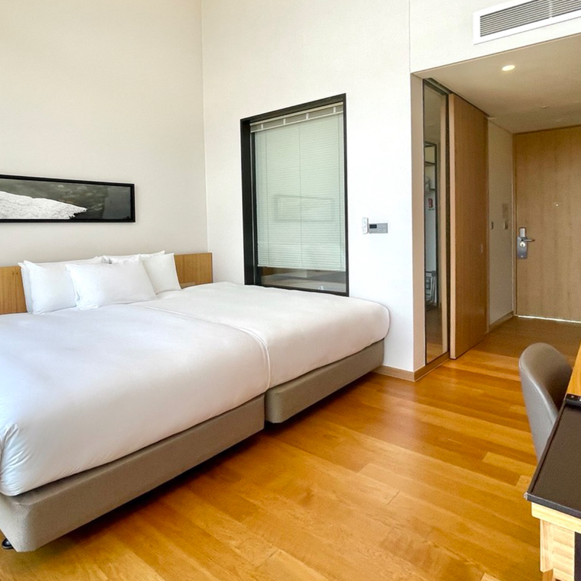 Hollywood, Deluxe, Queen Bed