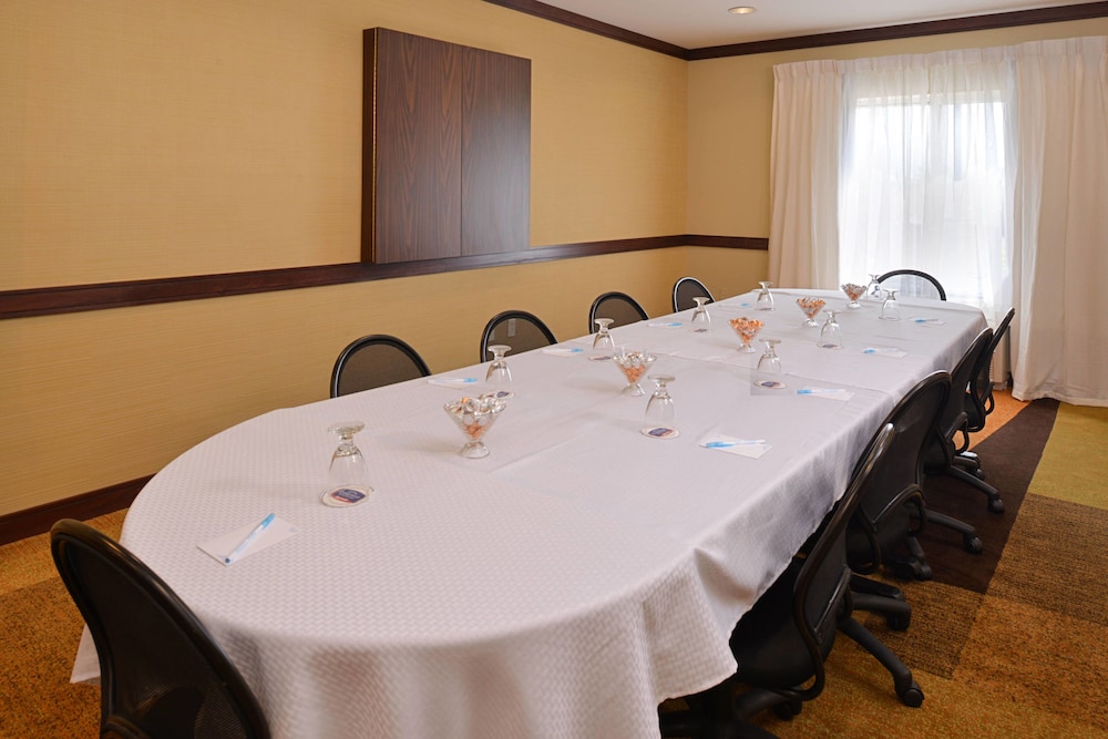 Fairfield Inn And Suites By Marriott Ft Pierce 37/50