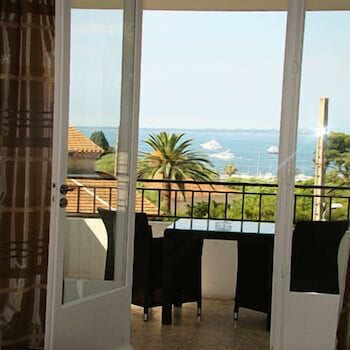 La Villa Cap D Antibes 59/77