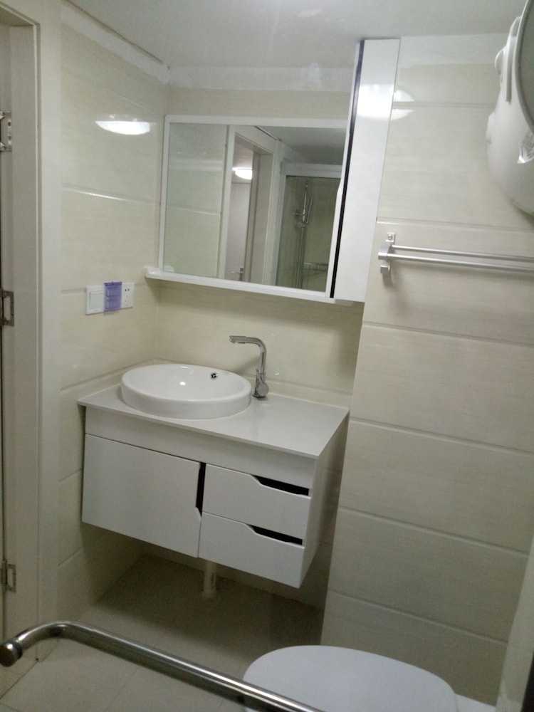Yunzu Aparthotel (Huanlegu Branch) 43/48